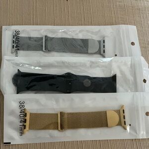 3 Apple Watch bands
